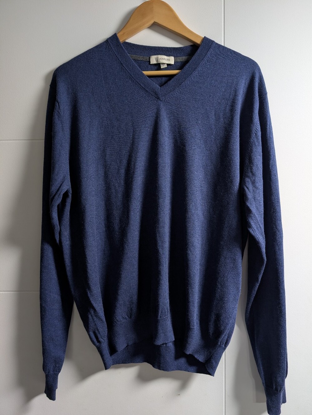 Kinross Men's Large Blue V-Neck Sweater Cashmere Pullover